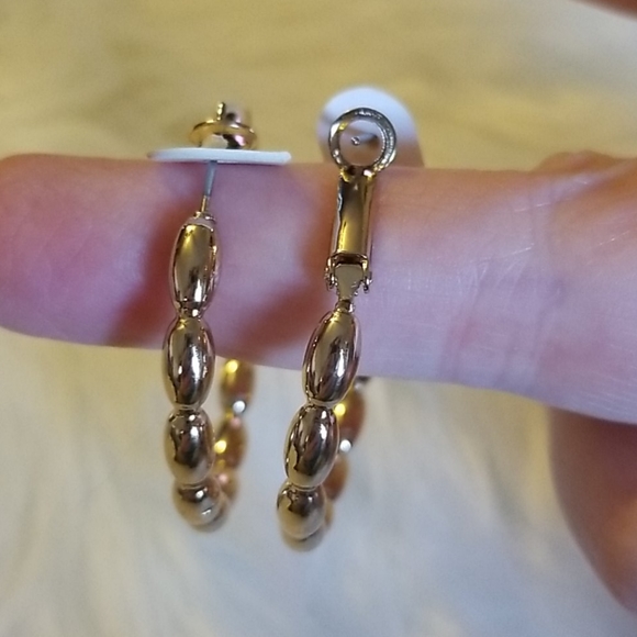 ๐HOLD๐38mm 14k White Gold Overlay Hoop Earrings - Picture 5 of 9